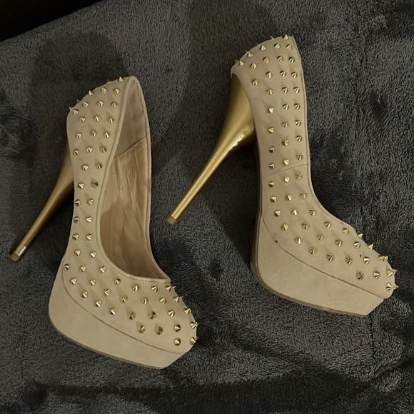 Worn Once Tan Heels with Gold Spikes - Picture 4 of 9